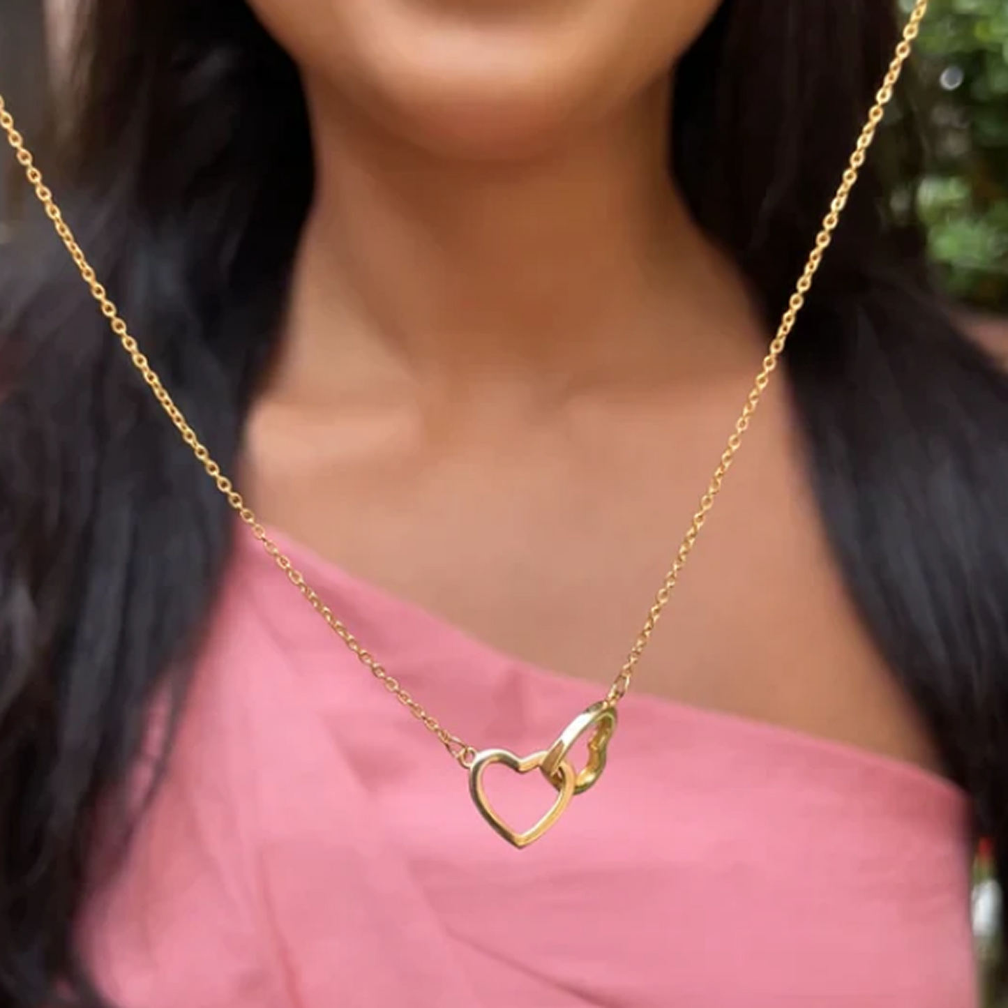 Colar de Coração Gravado no Urso com Rosa Eterna